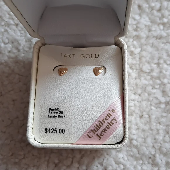 Children's 14kt gold heart earrings
